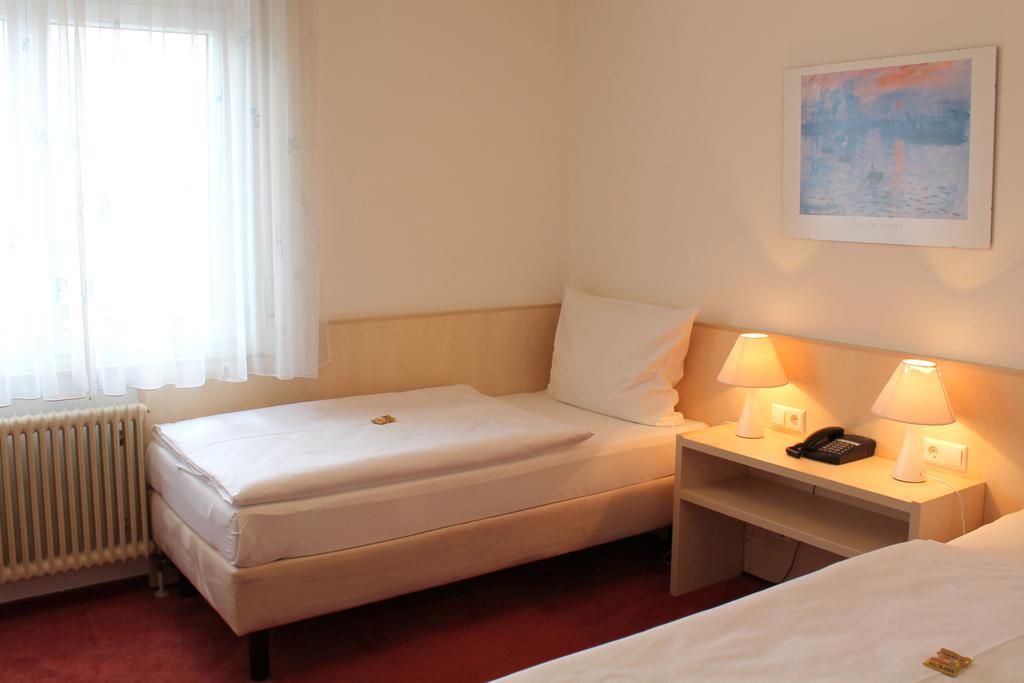 Hotel Am Bad Esslingen am Neckar Luaran gambar