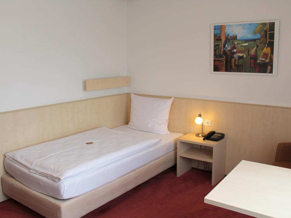 Hotel Am Bad Esslingen am Neckar Luaran gambar